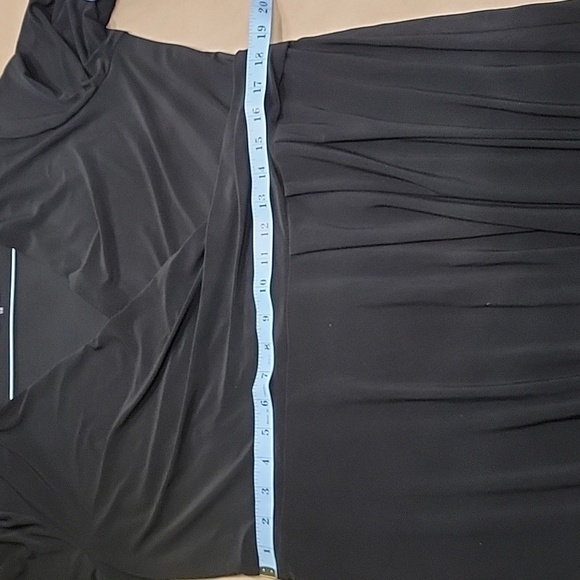 Investments Woman Soft Separates, Size 1X Black Mid-Length Sleeved Dress, EUC - Picture 9 of 10